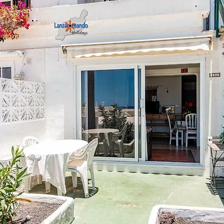 Estrella Del Mar 2 Bed * Puerto del Carmen (Lanzarote)